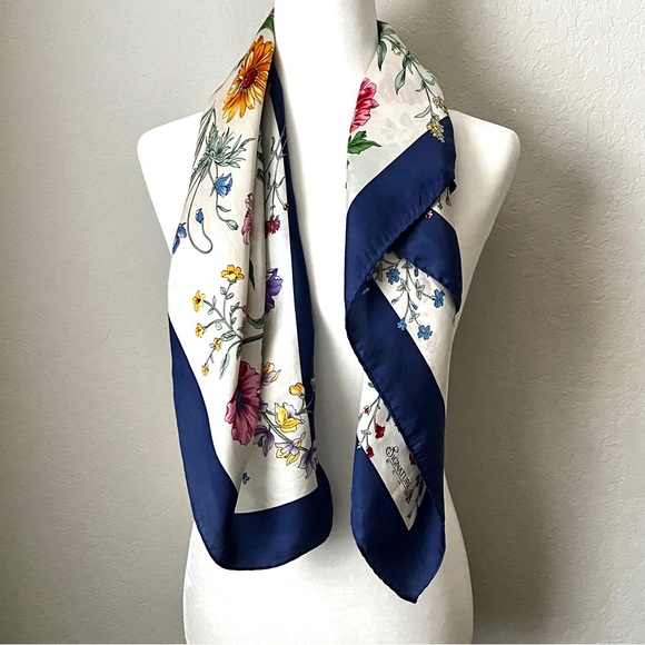 Vintage Echo Signature Silk Floral Scarf Wrap - Picture 6 of 7